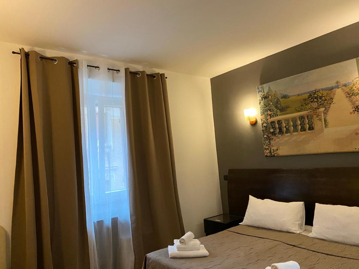 Guest house La Luna Romana 2*