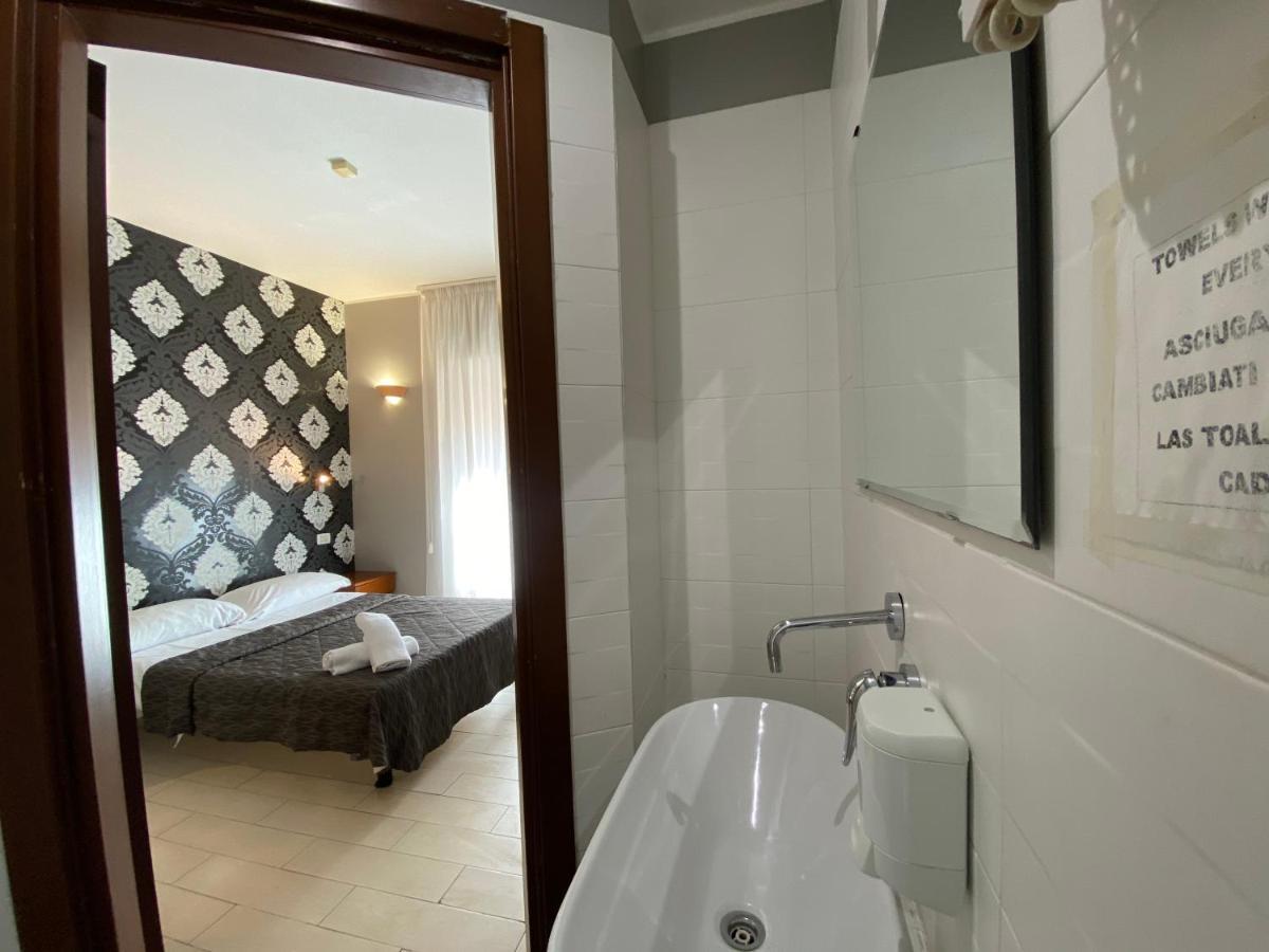 La Luna Romana Guest house