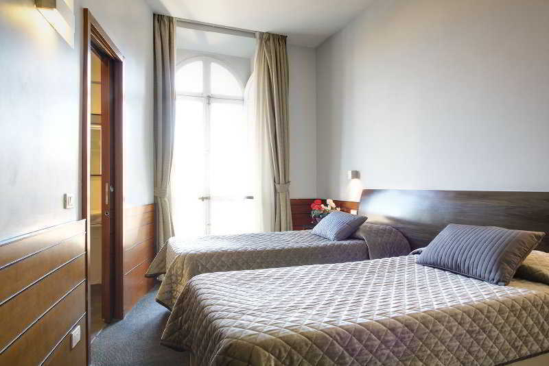 Guest house La Luna Romana 2*