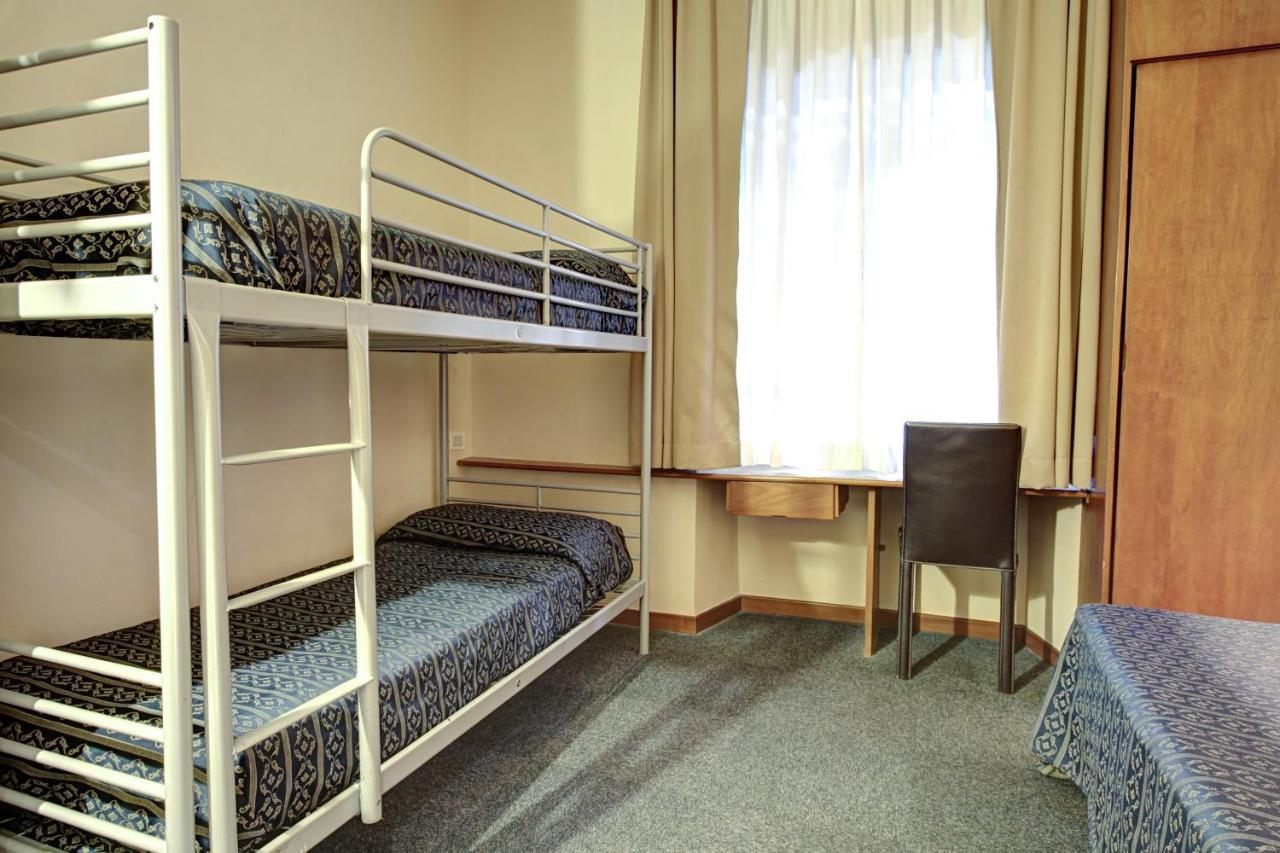 Guest house La Luna Romana 2*